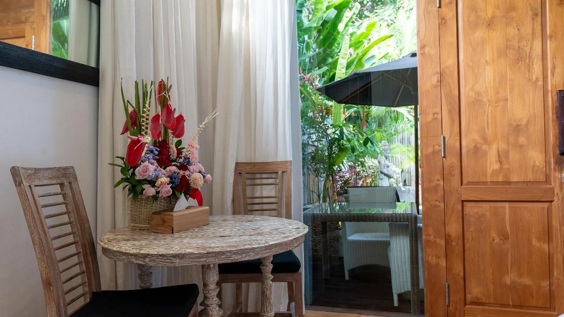 The Gardens Seminyak 호텔 인도네시아