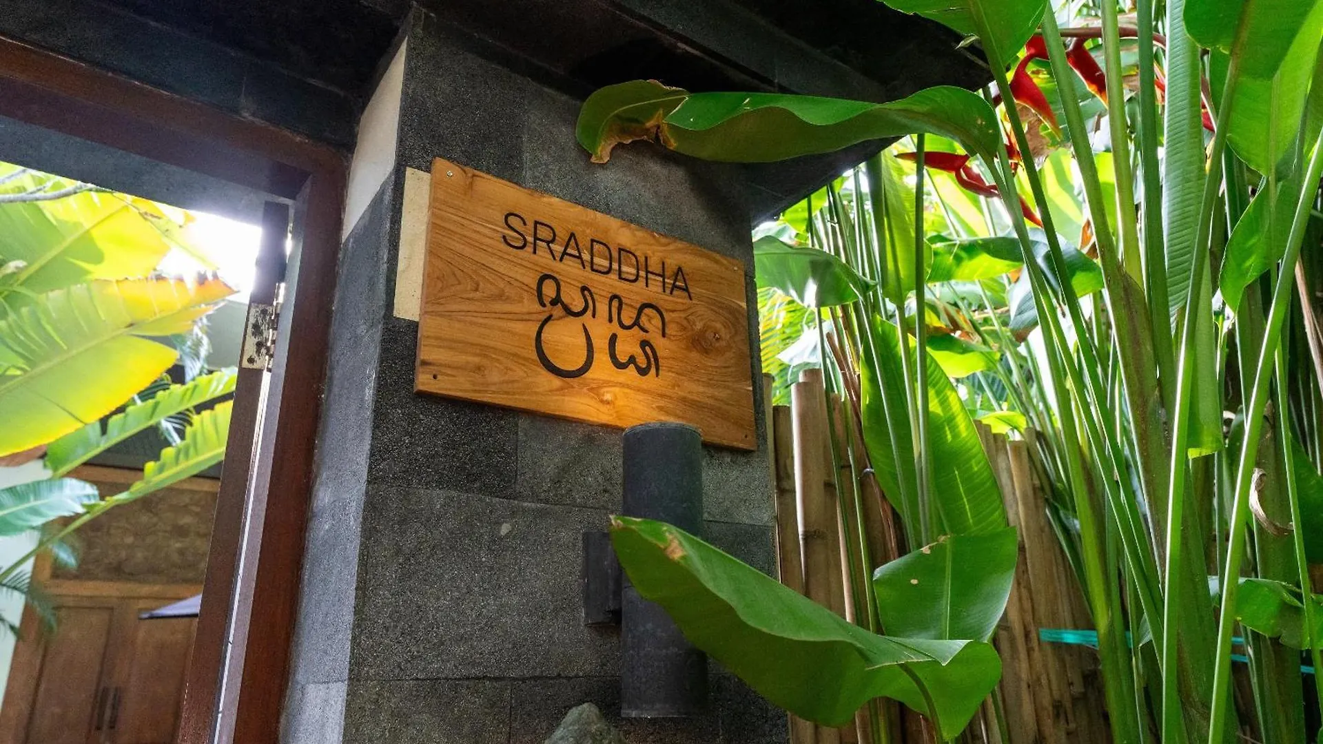 Hotel The Gardens Seminyak Resort