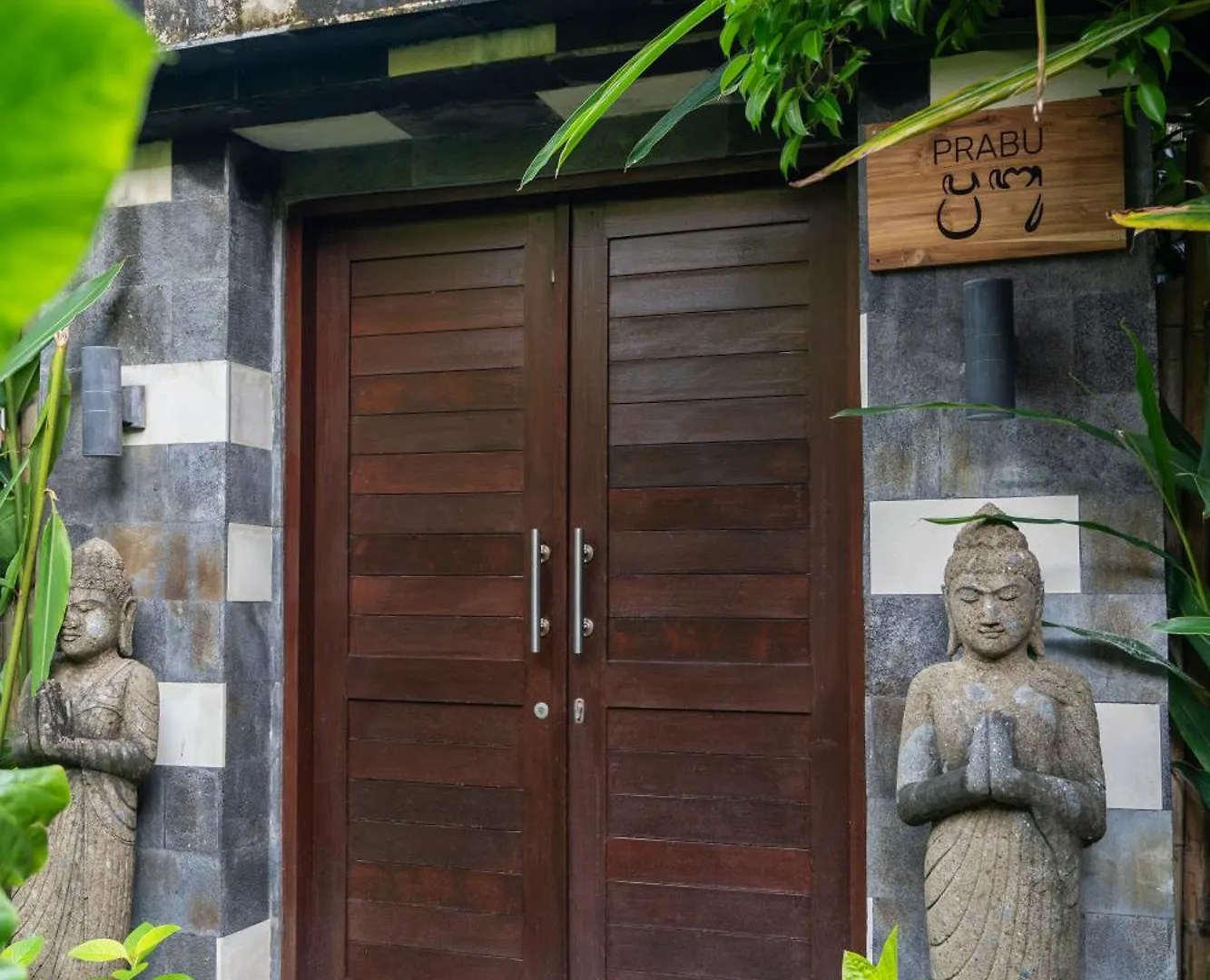 The Gardens Seminyak 호텔