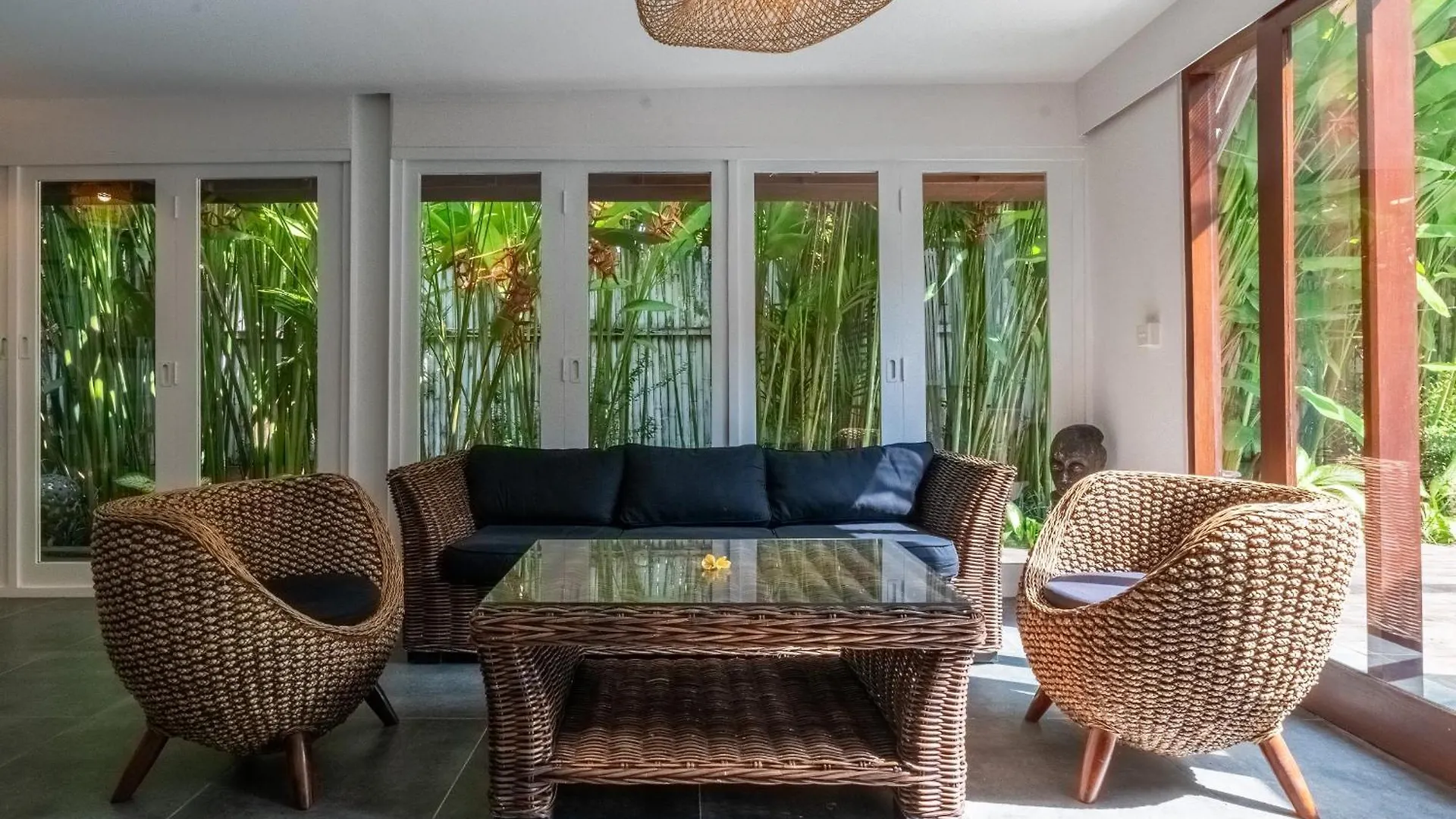 The Gardens Seminyak 호텔