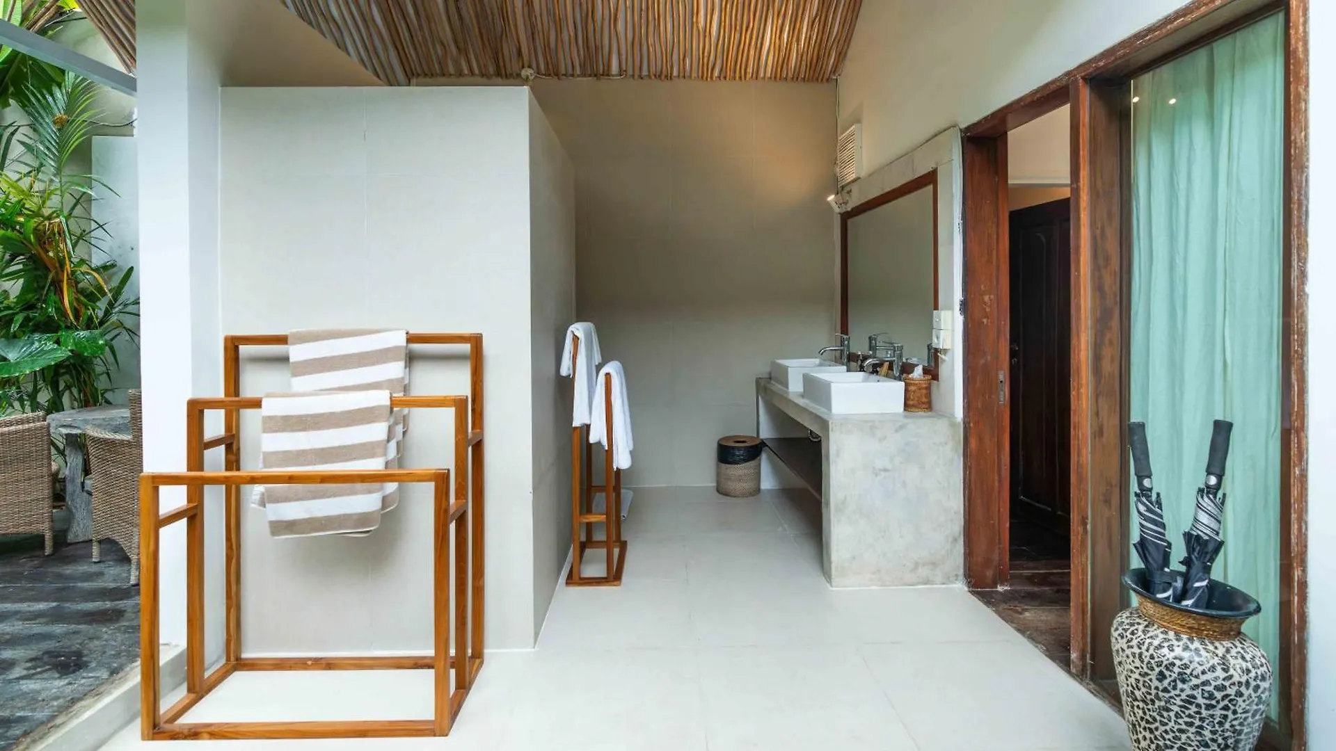 Resort The Gardens Seminyak Hotel